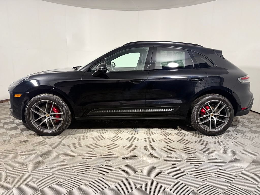 Used 2023 Porsche Macan S AWD/4WD image 3