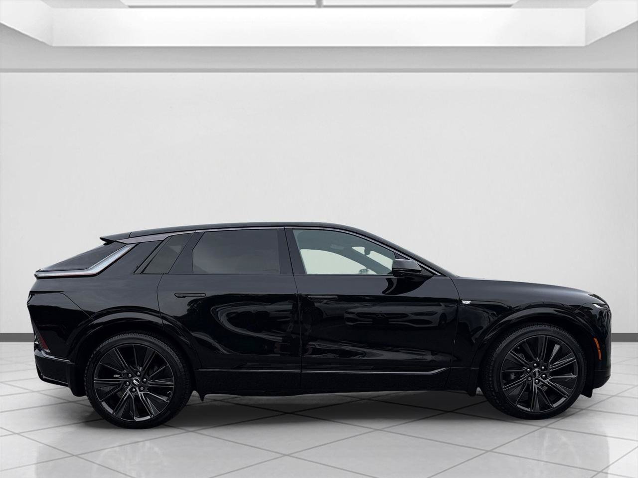 Used 2024 Cadillac Lyriq Sport RWD image 6