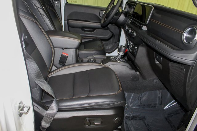 Used 2024 Jeep Gladiator Sport image 14