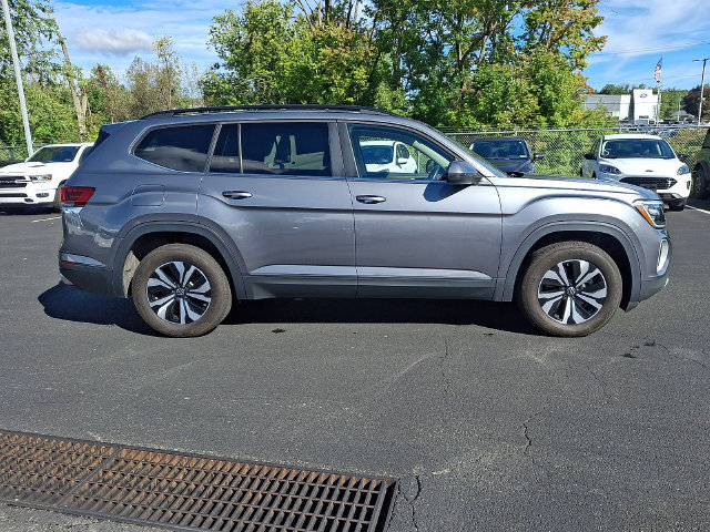 Used 2024 Volkswagen Atlas SE AWD/4WD image 15