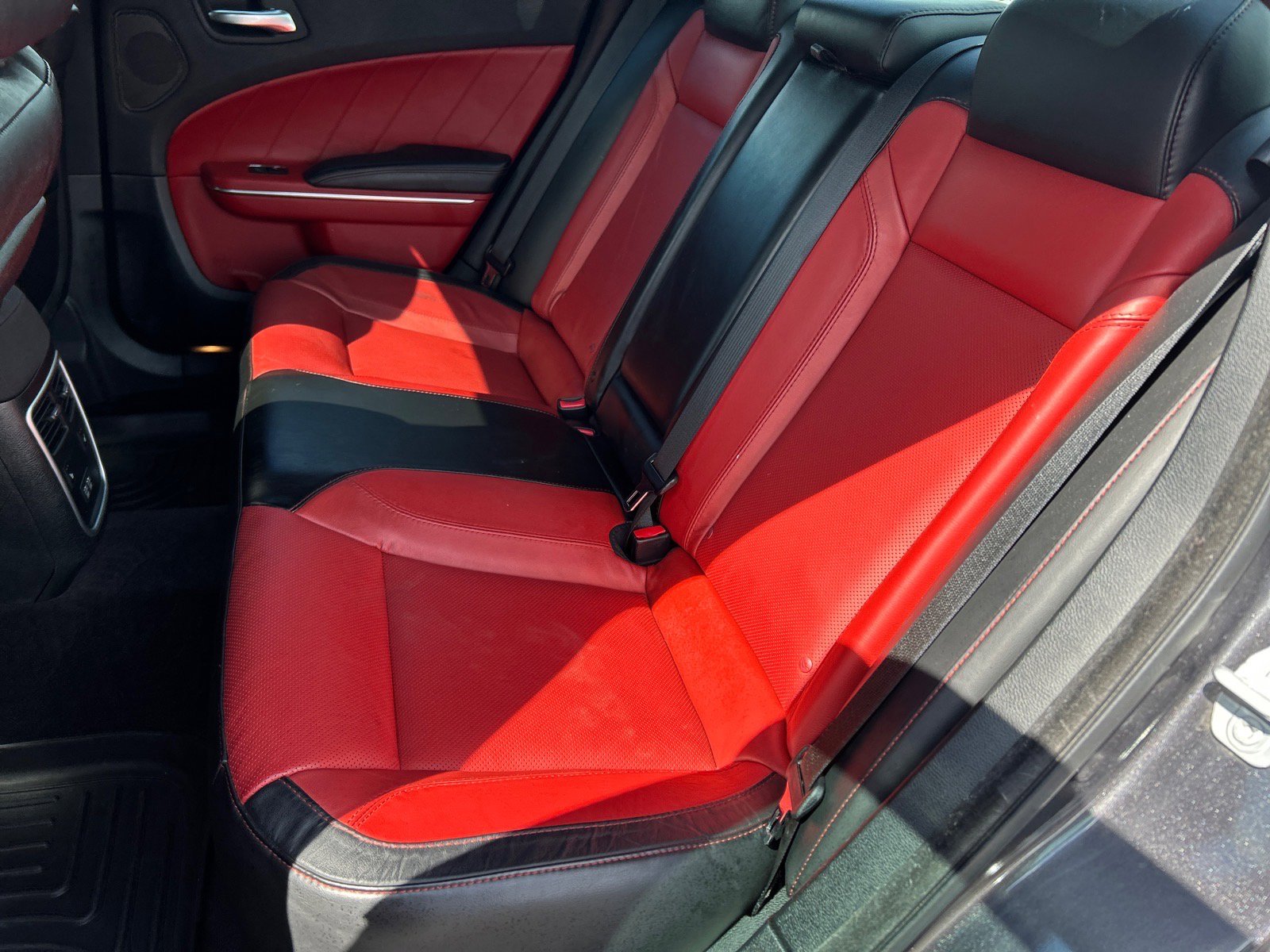 Used 2017 Dodge Charger R/T w/ Premium Group image 10