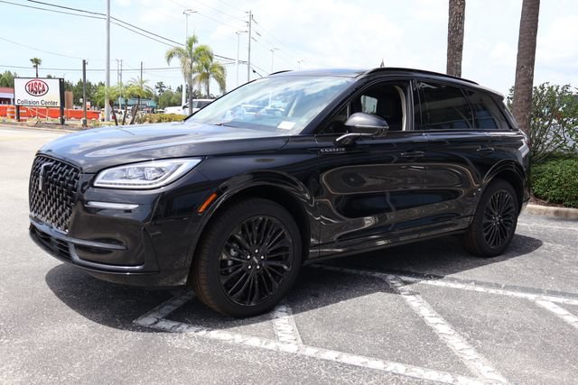 New 2025 Lincoln Corsair Reserve w/ Equipment Group 202A AWD/4WD image 3