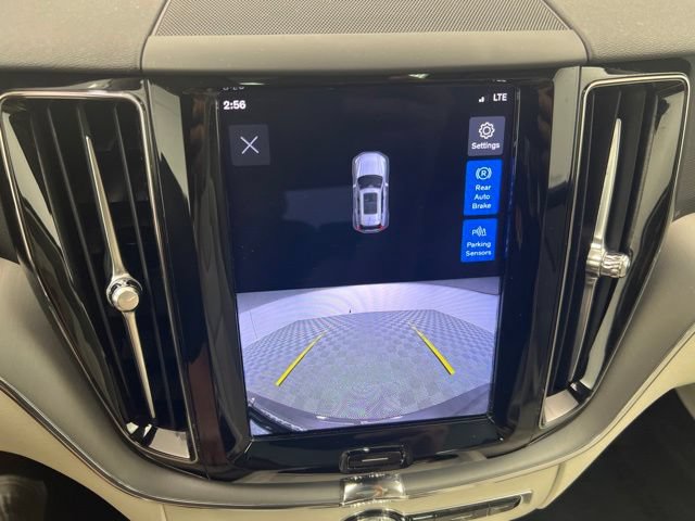 Used 2023 Volvo XC60 B5 Core w/ Climate Package AWD/4WD image 17