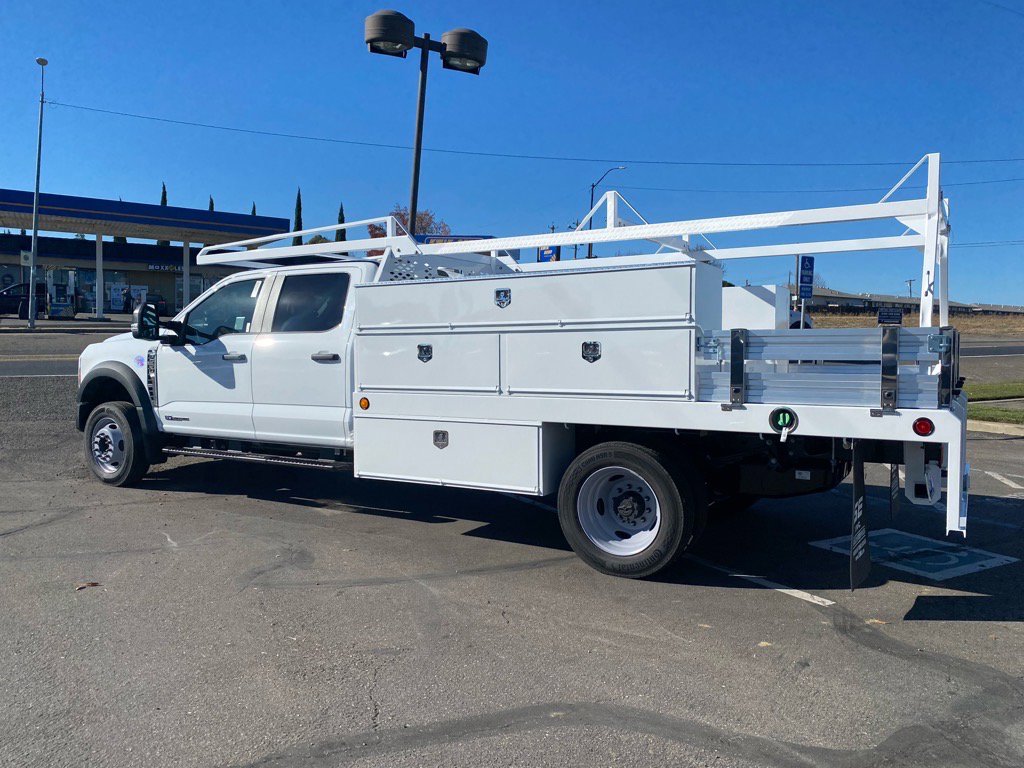 Used 2024 Ford F550 2WD Crew Cab Super Duty image 4