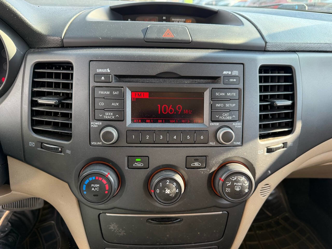 Used 2009 Kia Optima LX w/ Convenience Pkg image 13