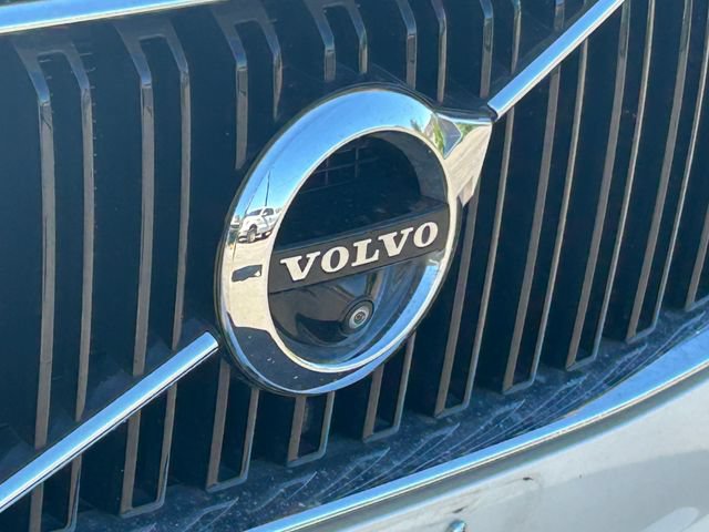 Used 2017 Volvo XC90 T6 Momentum w/ Vision Package AWD/4WD image 10