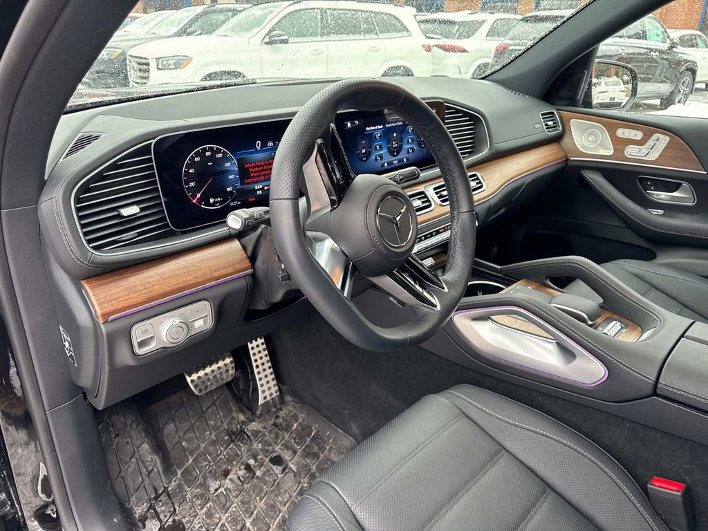 Certified 2025 Mercedes-Benz GLS 450 4MATIC image 21