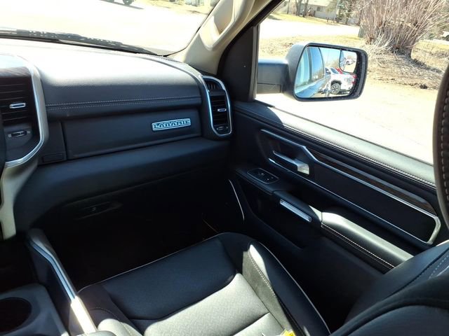 Used 2020 RAM 1500 Laramie AWD/4WD image 15