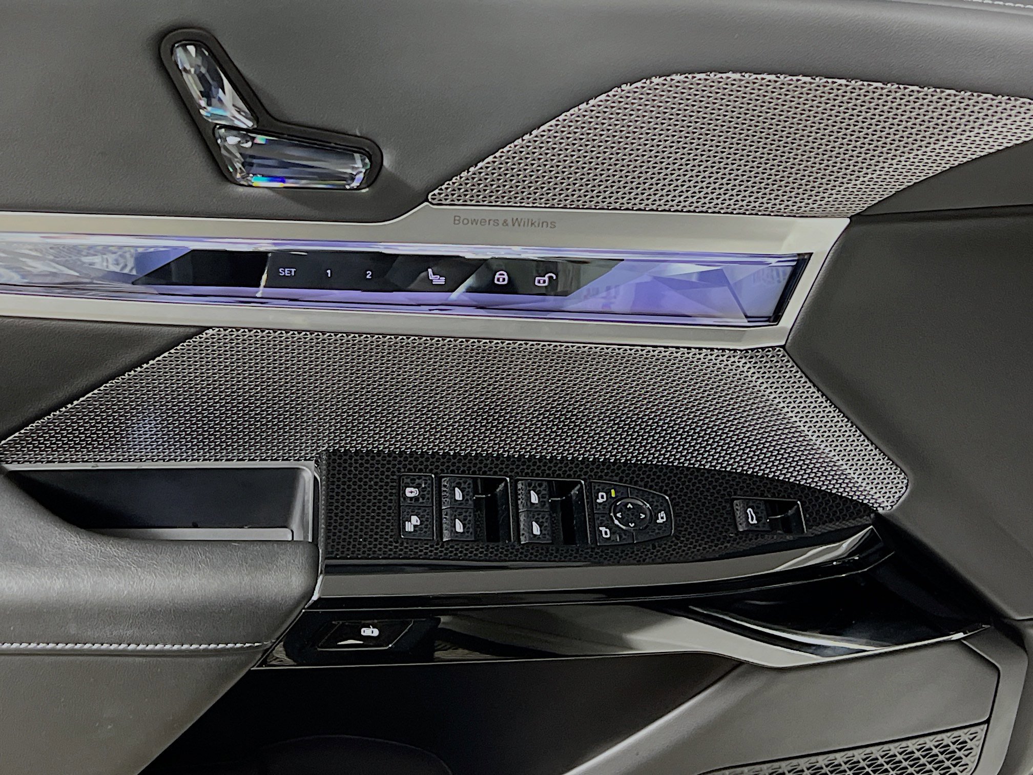 Used 2025 BMW 740i xDrive image 17