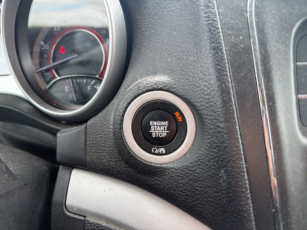 Used 2019 Dodge Journey SE w/ Blacktop Package FWD image 6