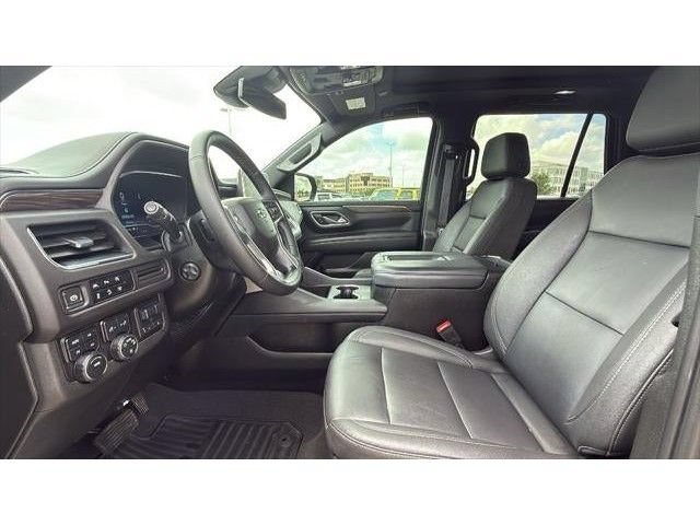 Used 2024 Chevrolet Tahoe Z71 w/ Luxury Package AWD/4WD image 11