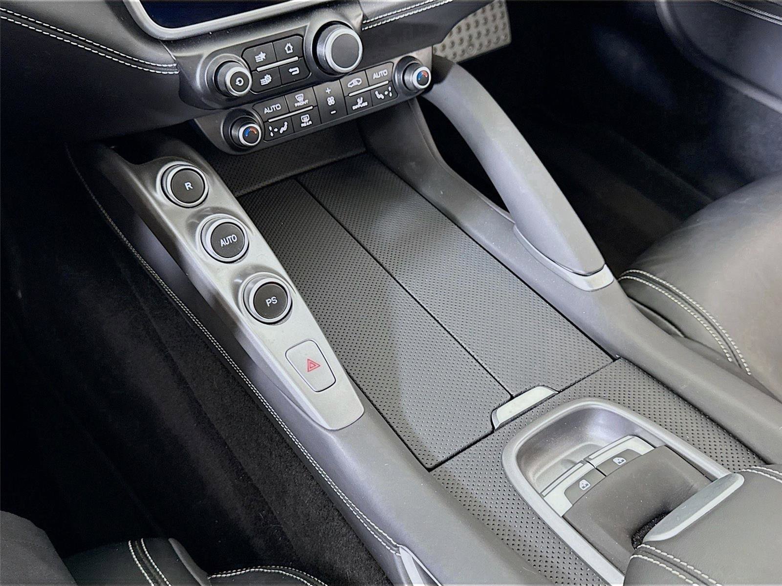 Used 2019 Ferrari GTC4Lusso T image 19