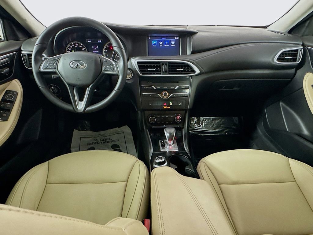 Used 2017 INFINITI QX30 image 23