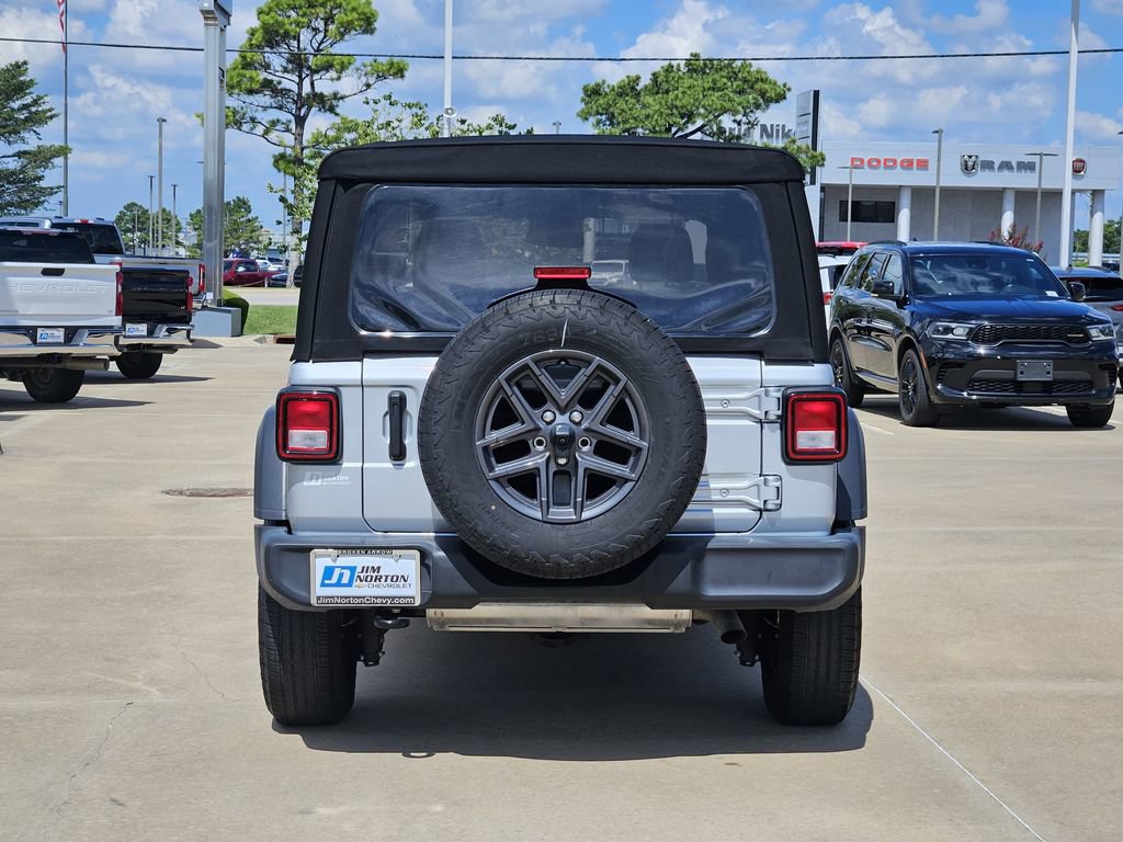 Used 2024 Jeep Wrangler Unlimited Sport AWD/4WD image 6