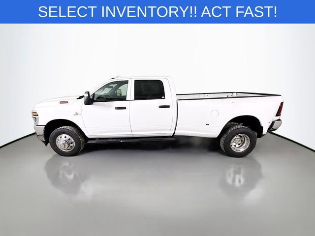 New 2026 RAM 3500 Tradesman AWD/4WD image 4