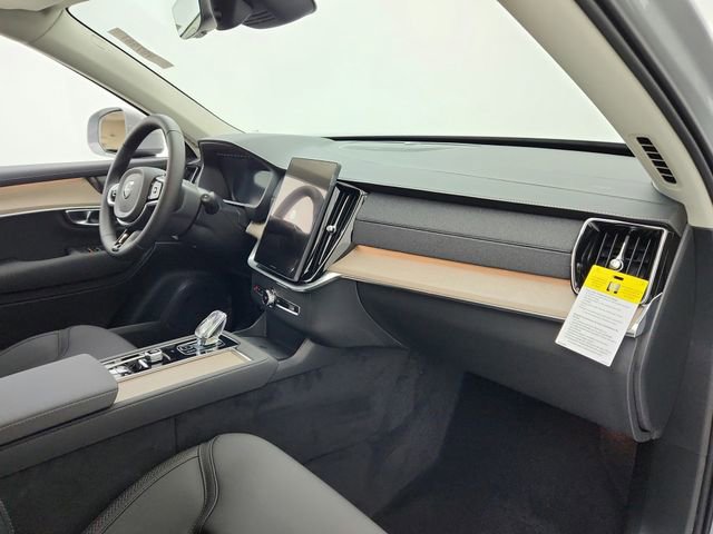 New 2026 Volvo XC90 B6 Plus w/ Protection Package Premier image 25