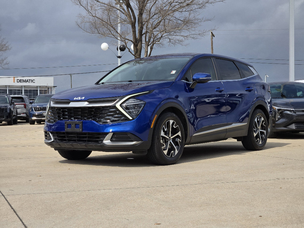 Certified 2024 Kia Sportage EX image 2