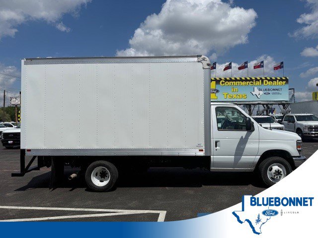 New 2027 Ford E-350 and Econoline 350 Super Duty w/ Power Equipment Group RWD image 1