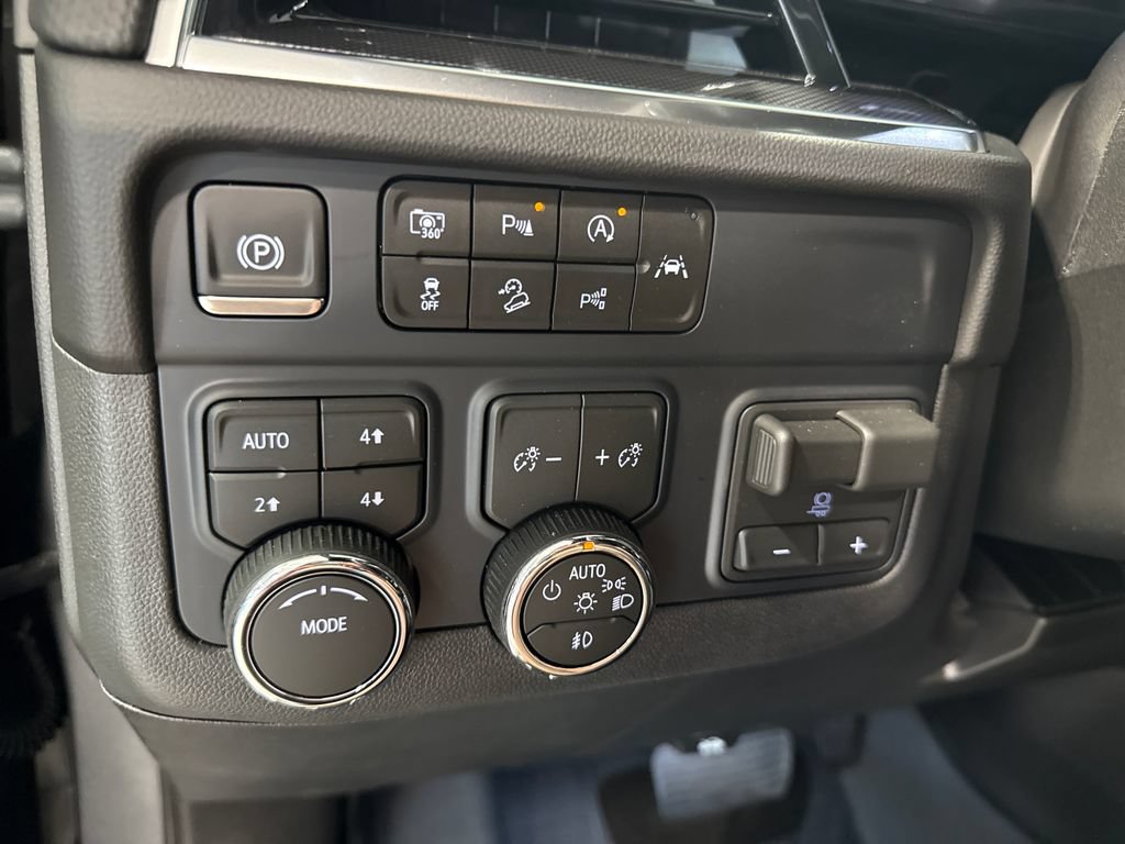 New 2026 Chevrolet Suburban RST w/ Comfort Package AWD/4WD image 10