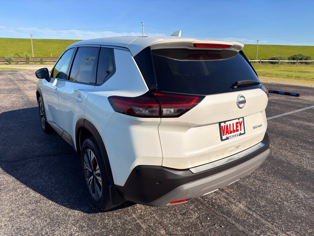 Used 2021 Nissan Rogue SV AWD/4WD image 13