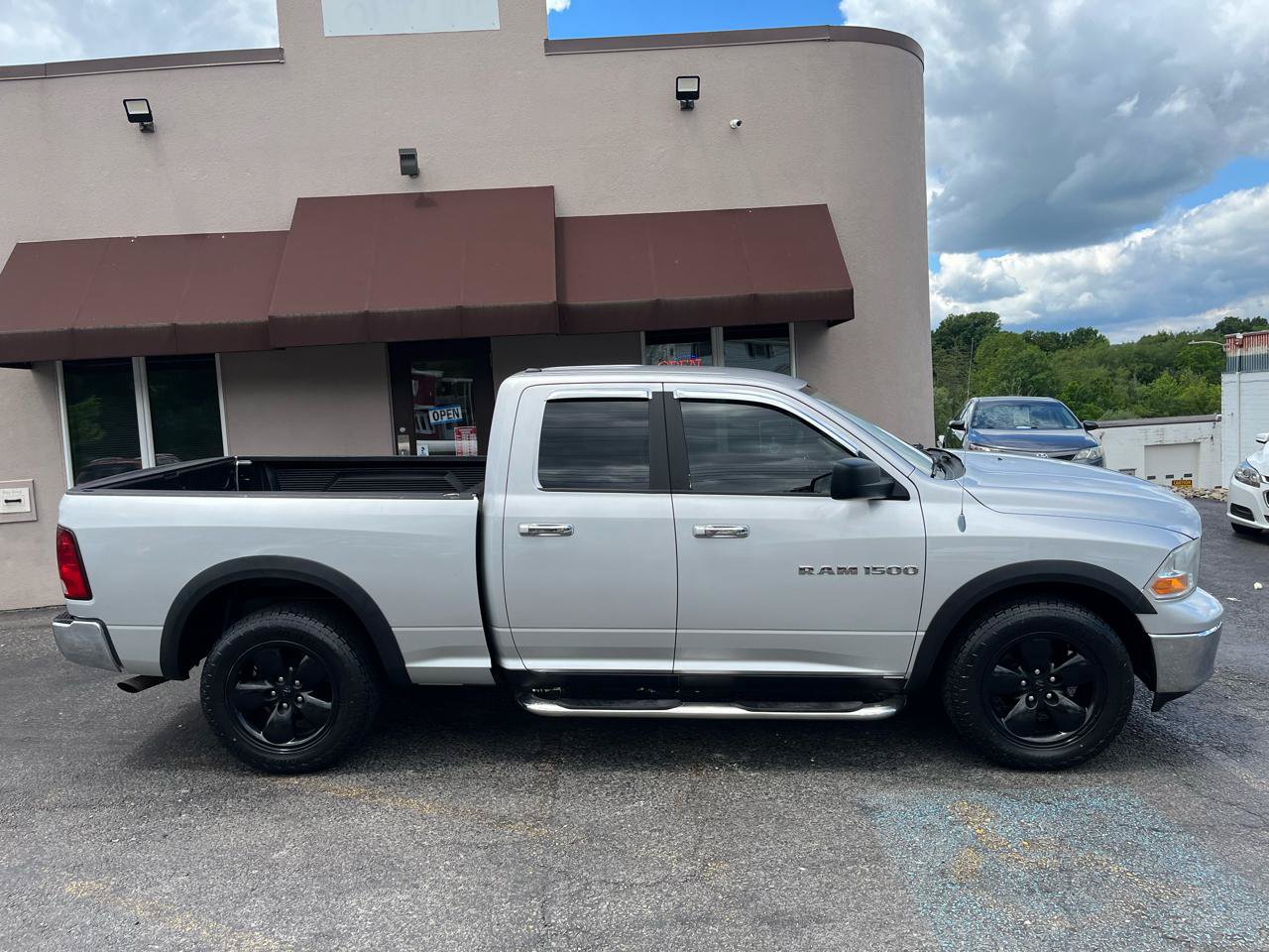 Used 2012 RAM 1500 Classic SLT AWD/4WD image 4