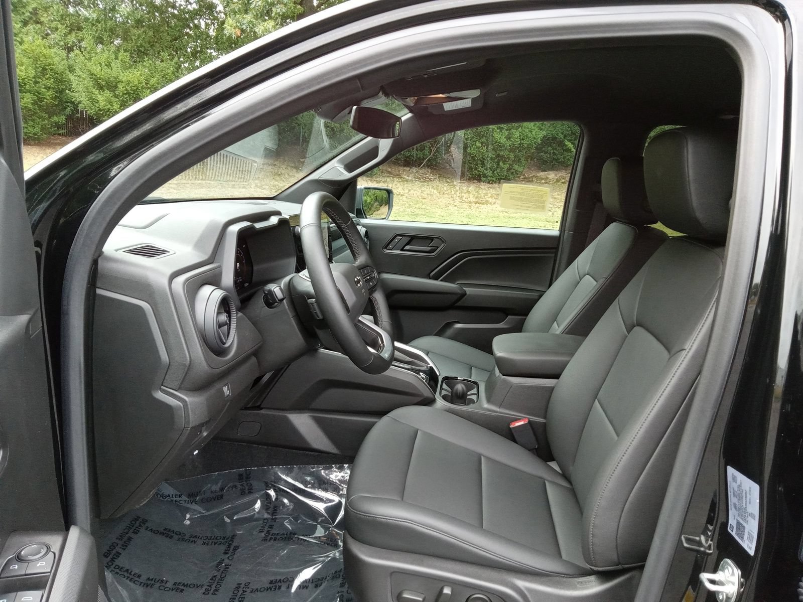 Used 2025 Chevrolet Colorado Trail Boss AWD/4WD image 12