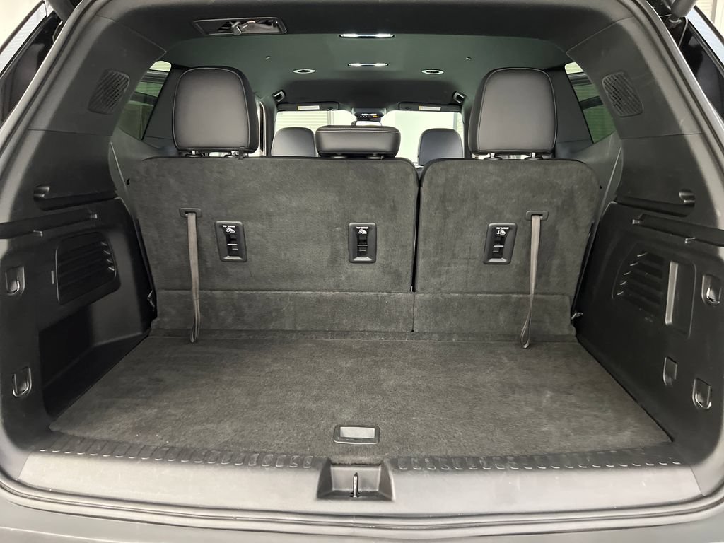 Used 2025 Buick Enclave Preferred AWD/4WD image 44