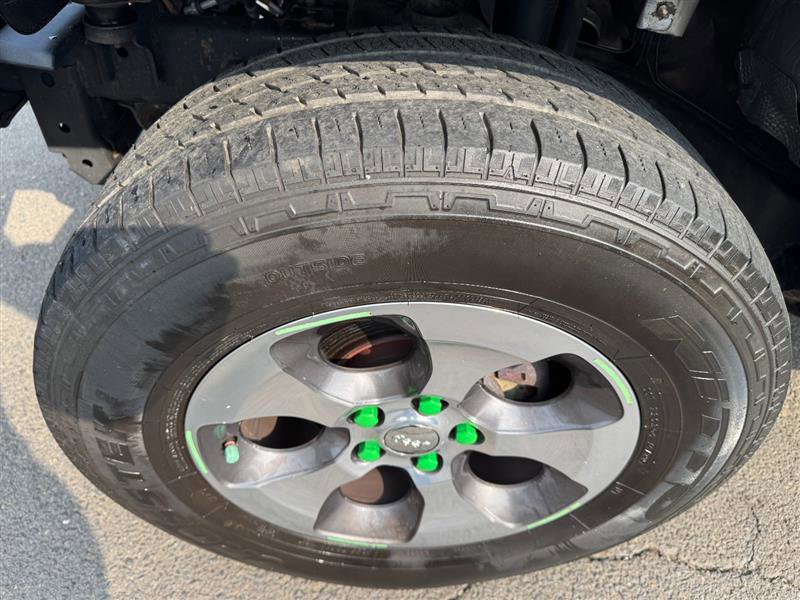 Used 2017 Jeep Wrangler Unlimited Sahara w/ Connectivity Group image 36