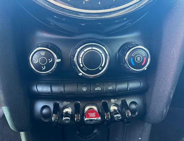Used 2022 MINI Cooper 4-Door Hardtop image 15