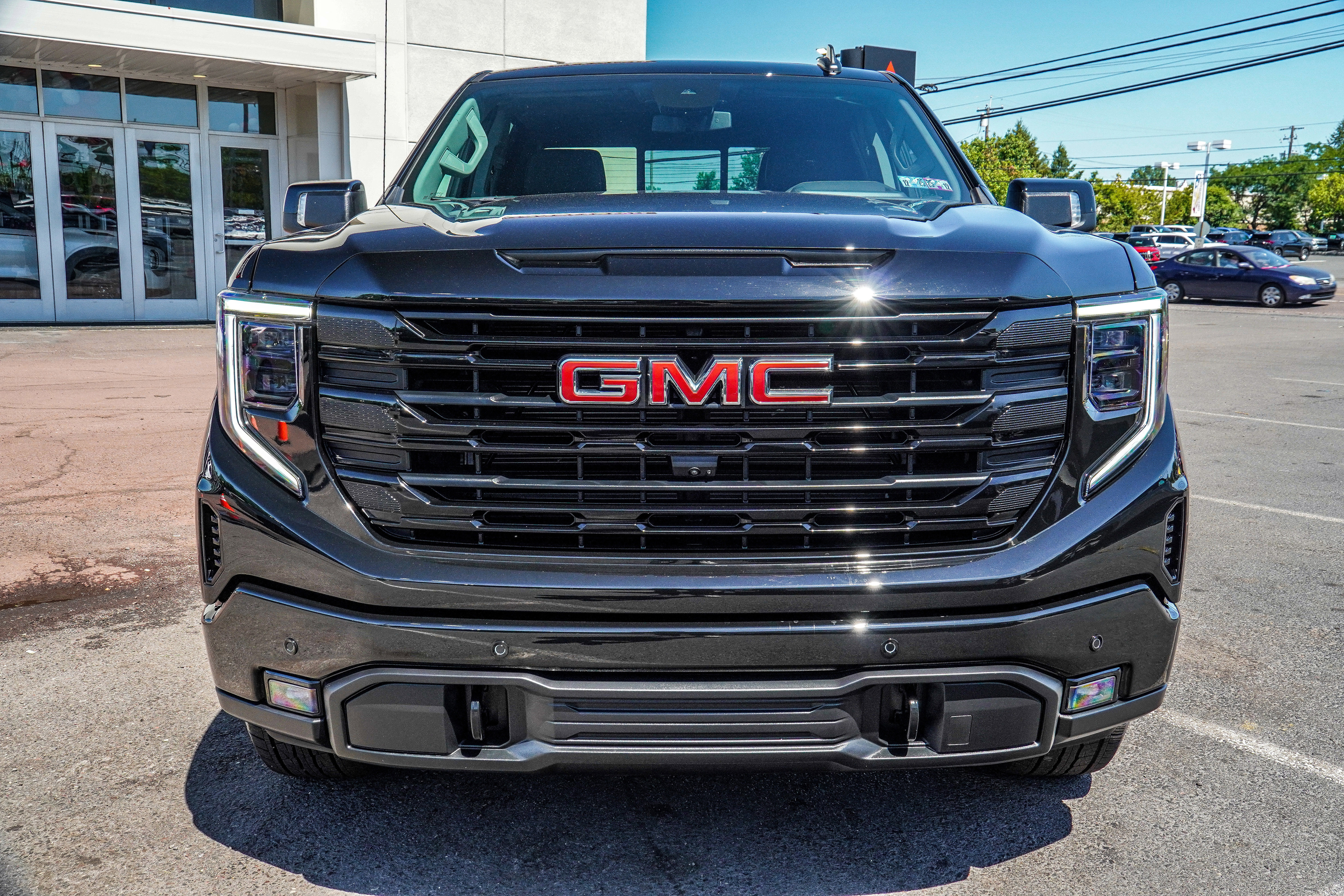 Used 2025 GMC Sierra 1500 Elevation w/ Elevation Premium Package image 2
