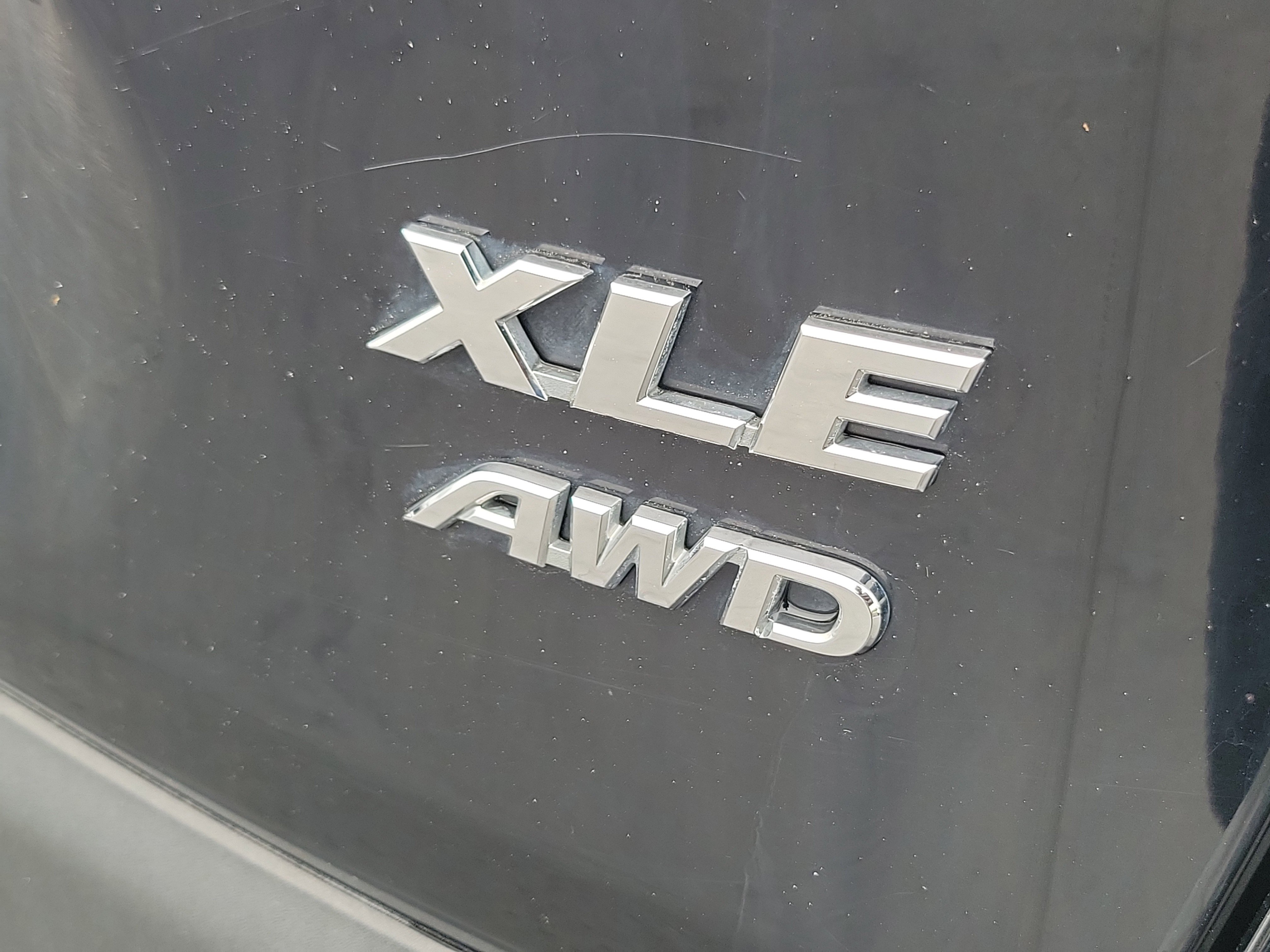 Certified 2019 Toyota RAV4 XLE Premium AWD/4WD image 9