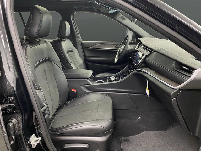 New 2026 Jeep Grand Cherokee Altitude image 33