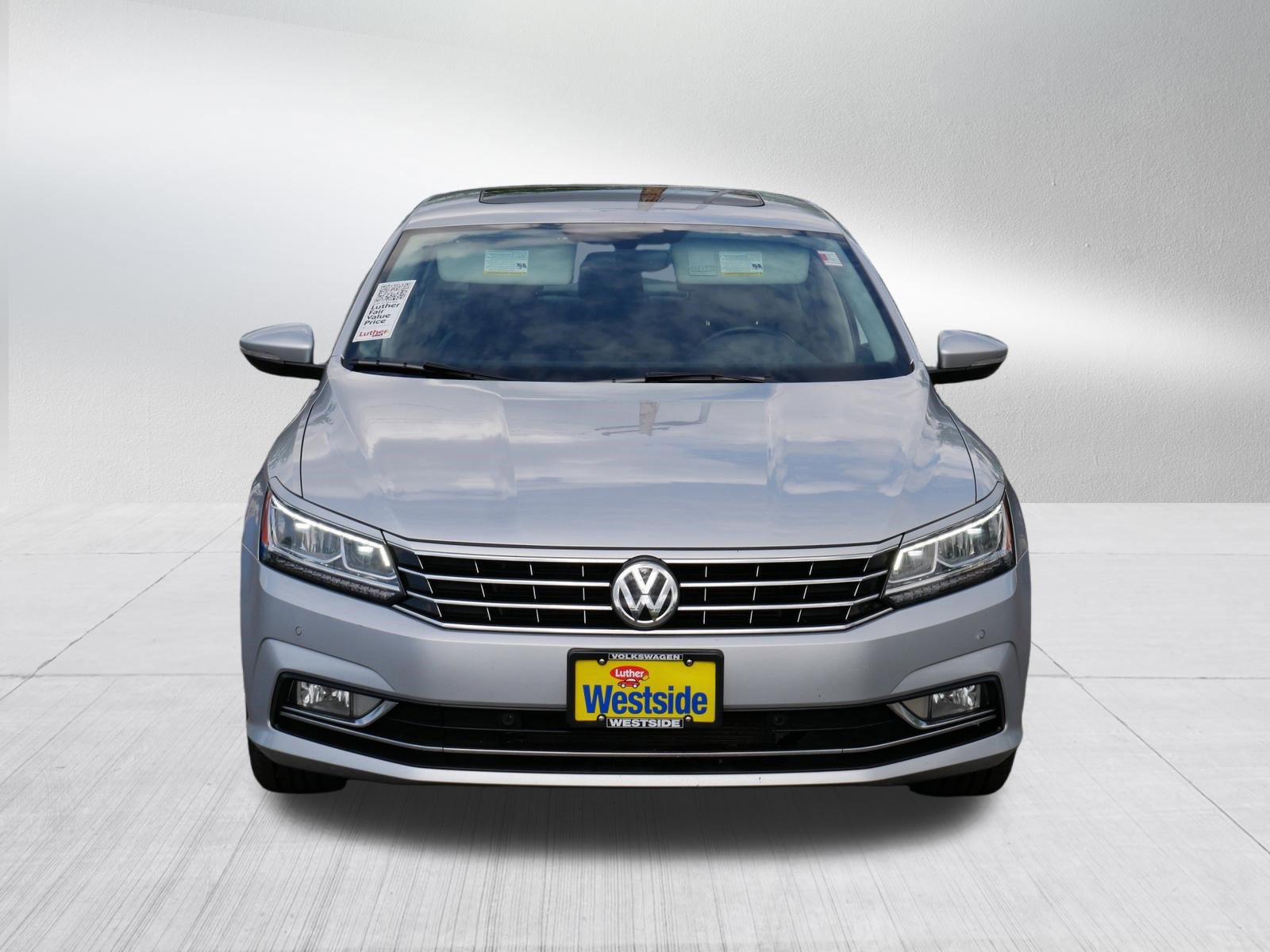 Used 2017 Volkswagen Passat 1.8T SE FWD image 3