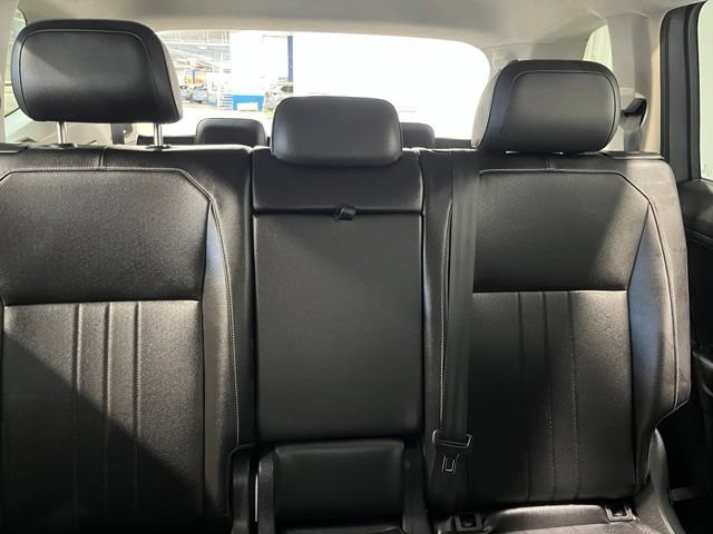Used 2024 Volkswagen Tiguan SE FWD image 12