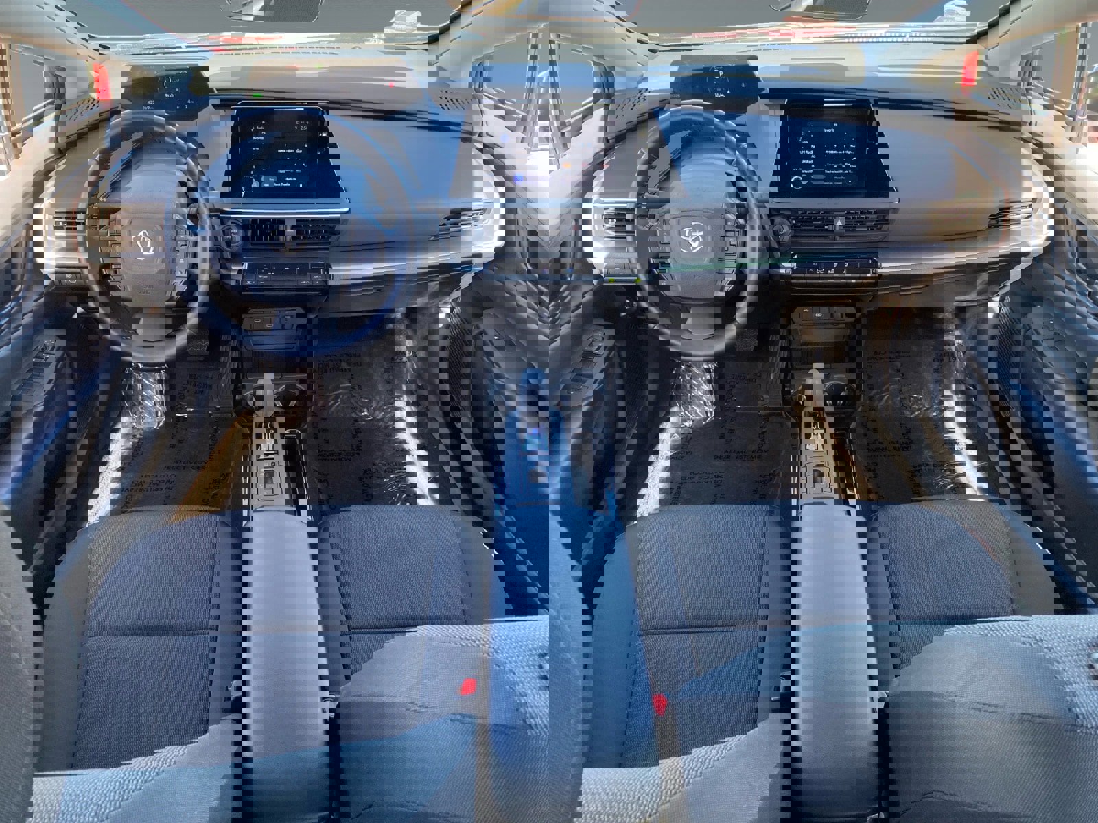 Used 2023 Toyota Prius LE image 10