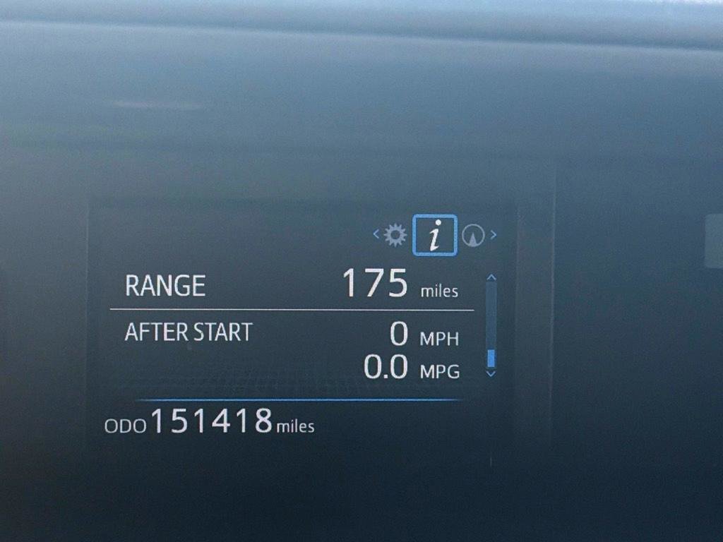 Used 2016 Toyota Prius V Five image 16