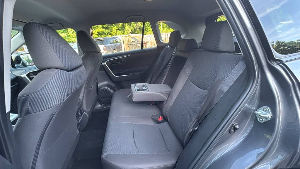 Used 2024 Toyota RAV4 LE AWD/4WD image 22