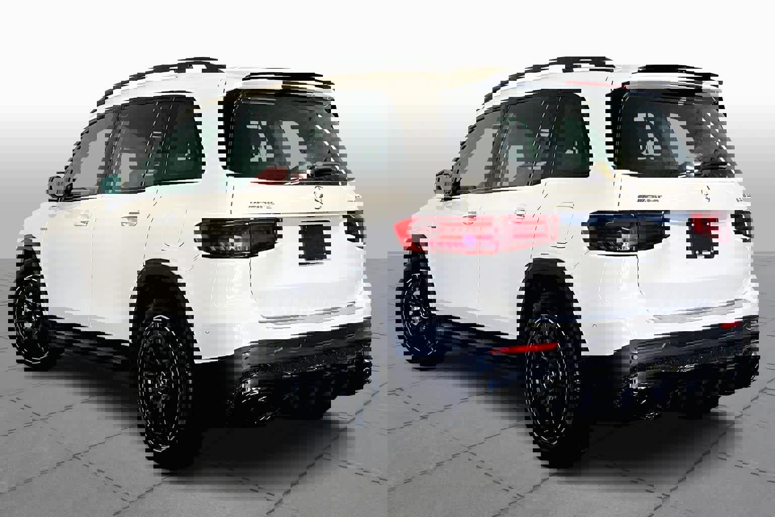 New 2026 Mercedes-Benz GLB 35 AMG 4MATIC image 3