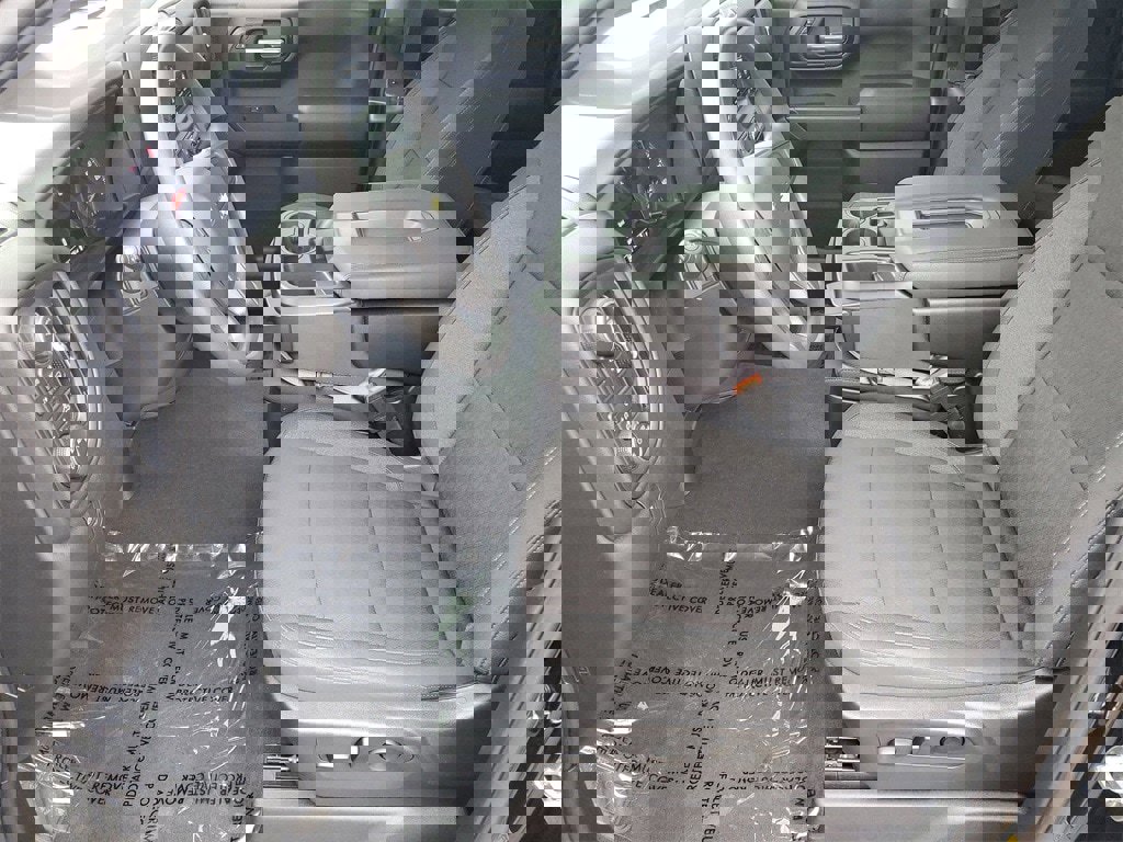 Used 2025 Chevrolet Silverado 1500 Custom image 5