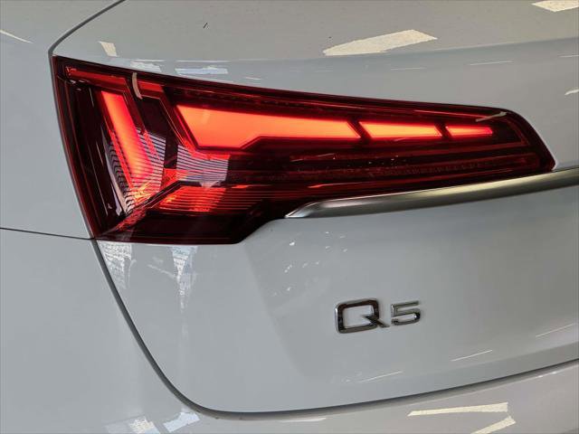 Used 2022 Audi Q5 2.0T Premium w/ Convenience Package image 9