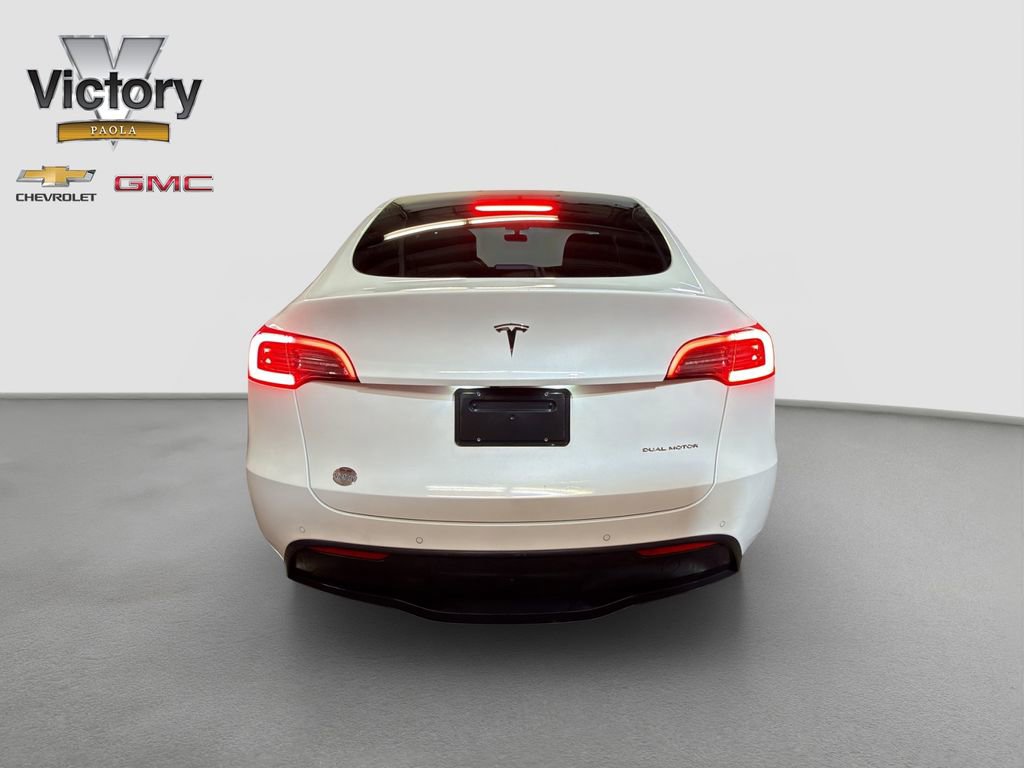Used 2022 Tesla Model Y Long Range AWD/4WD image 5