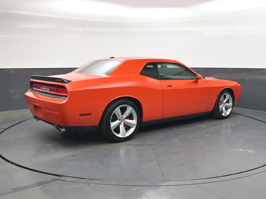 Used 2009 Dodge Challenger SRT8 RWD image 4