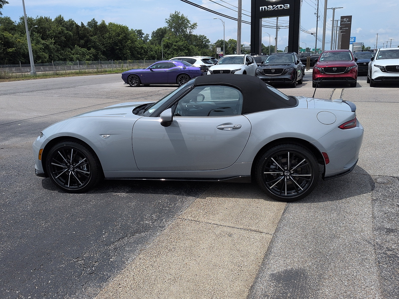 New 2026 MAZDA MX-5 Miata Grand Touring w/ Appearance Package RWD image 4