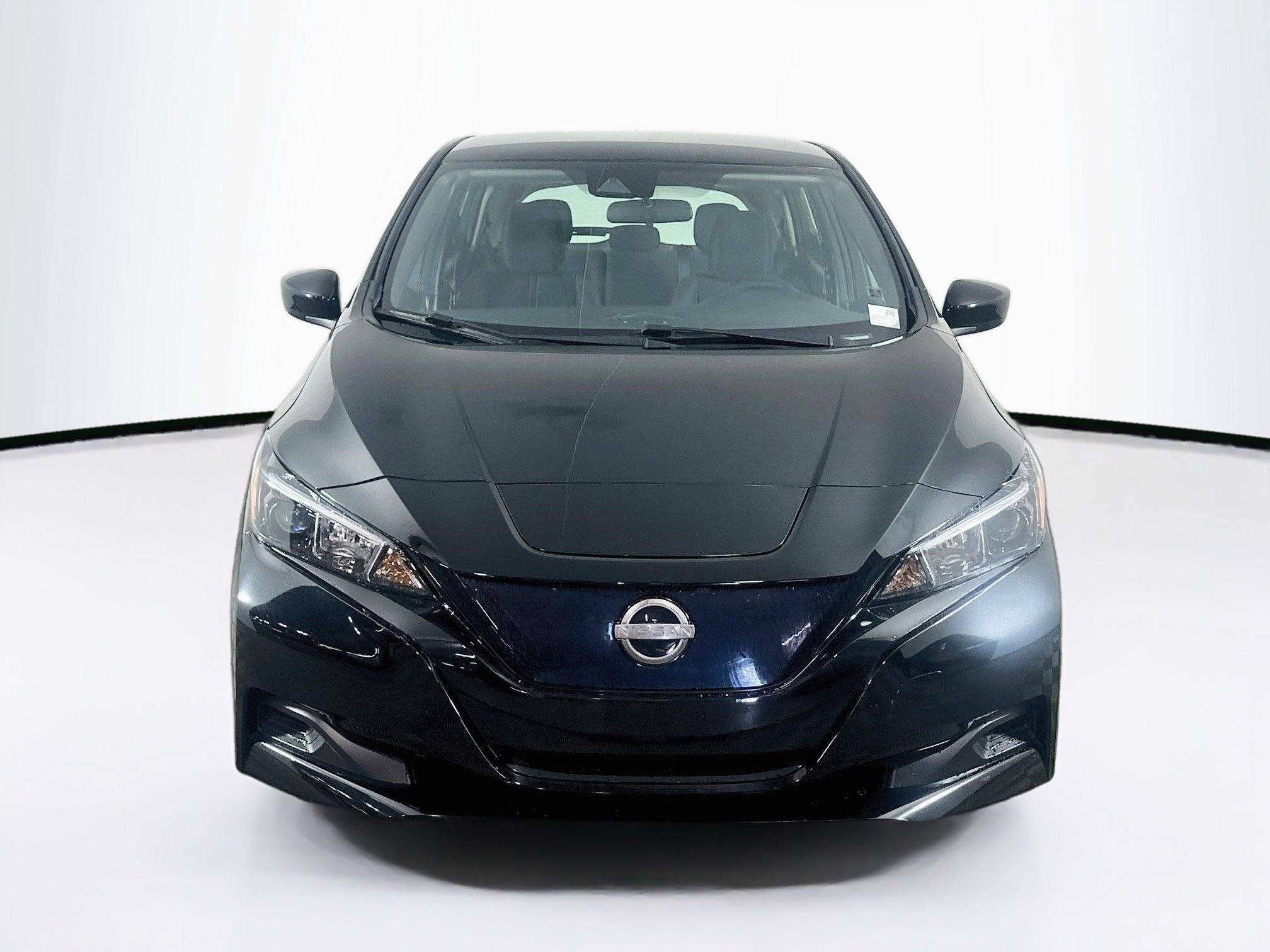 Used 2024 Nissan Leaf S FWD image 2
