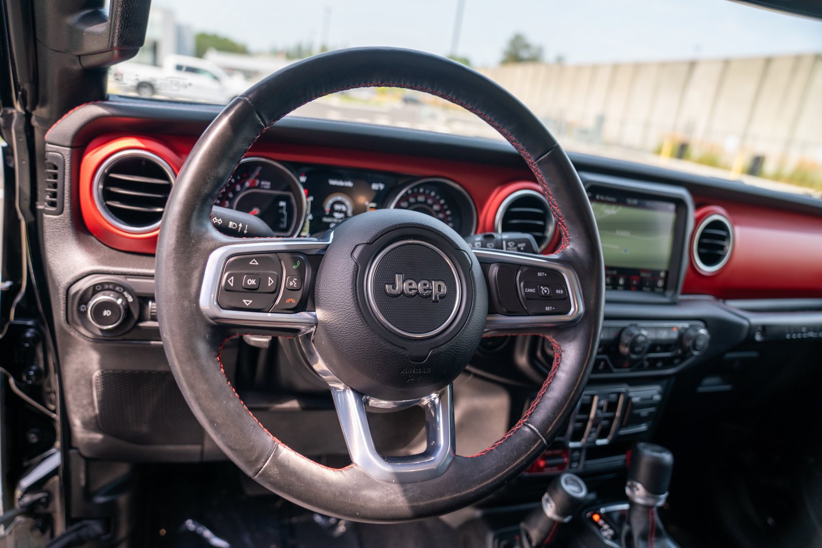 Used 2021 Jeep Wrangler Unlimited Rubicon AWD/4WD image 12