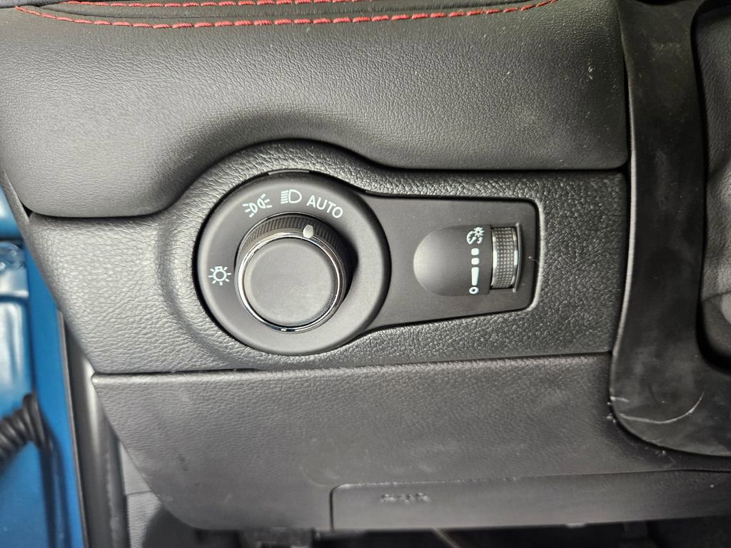 Used 2024 Dodge Durango R/T w/ Tow 'N Go Group AWD/4WD image 13