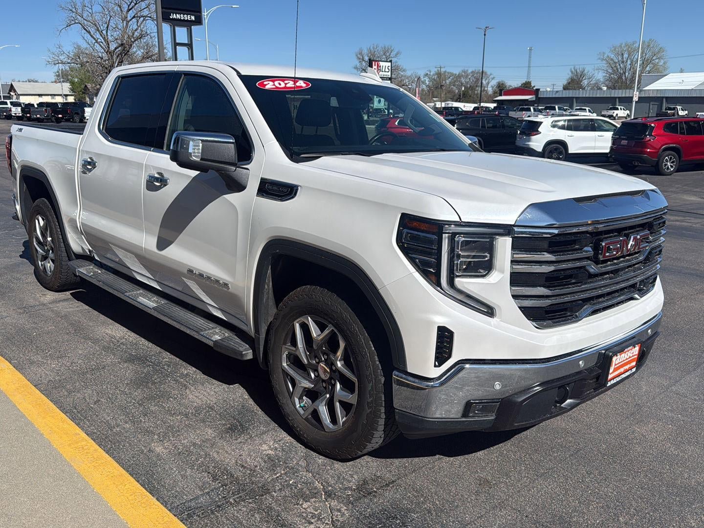 Used 2024 GMC Sierra 1500 SLT w/ SLT Premium Plus Package AWD/4WD image 9