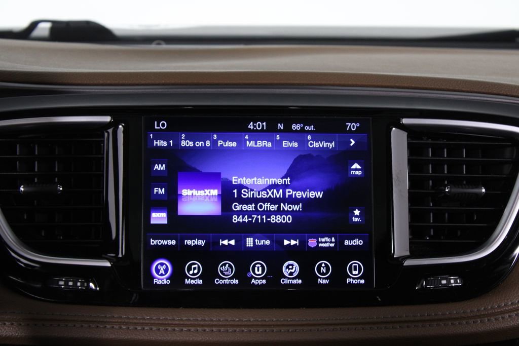 Used 2017 Chrysler Pacifica Limited w/ UConnect Theater Package image 8