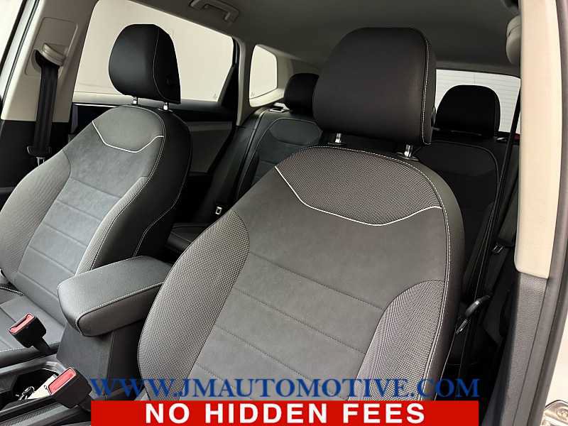 Used 2024 Volkswagen Taos SE AWD/4WD image 13