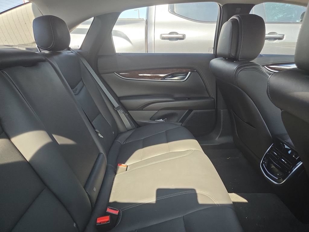 Used 2014 Cadillac XTS Luxury FWD image 8
